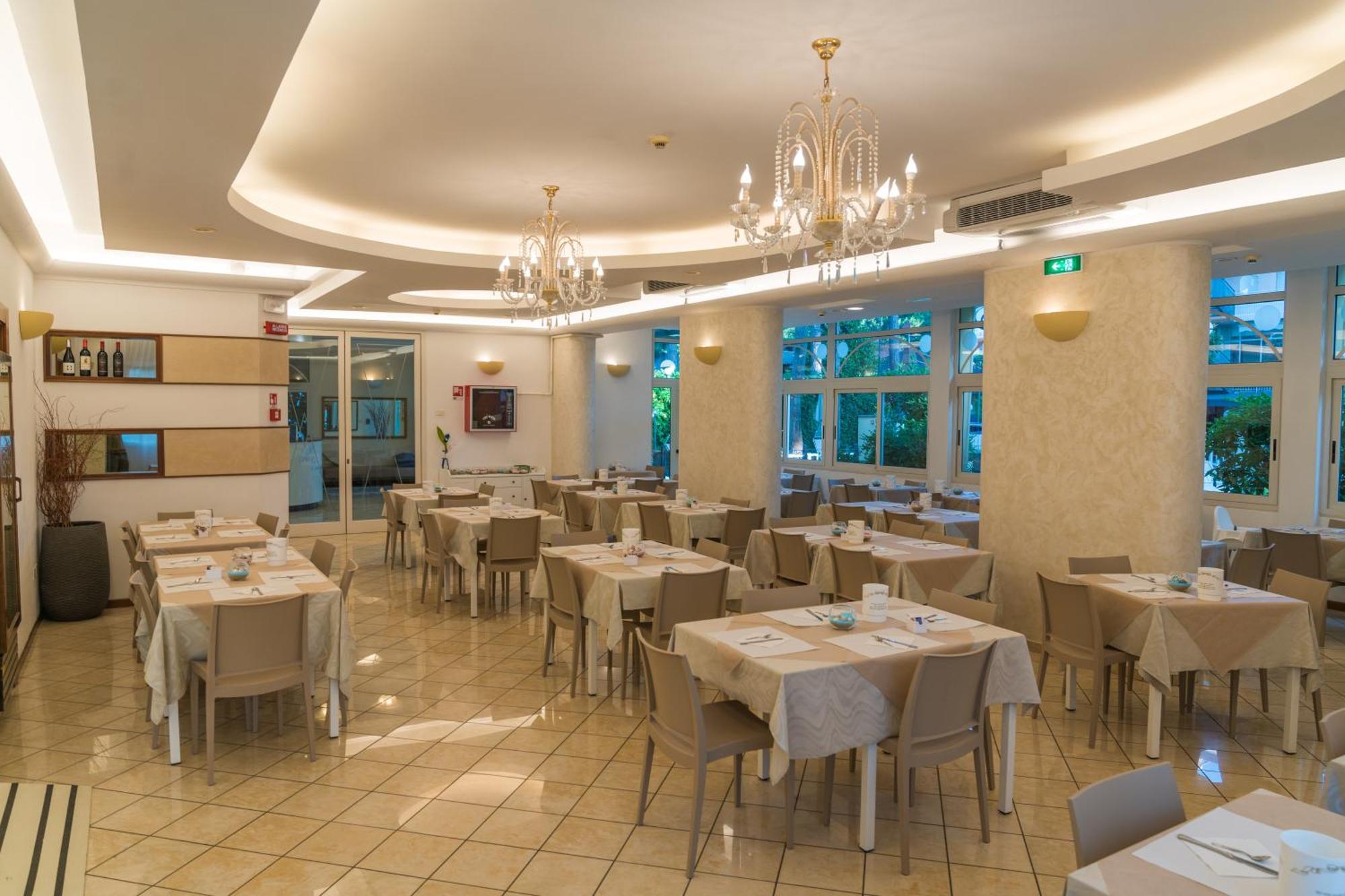 Hotel Europa 米兰马瑞提那 外观 照片