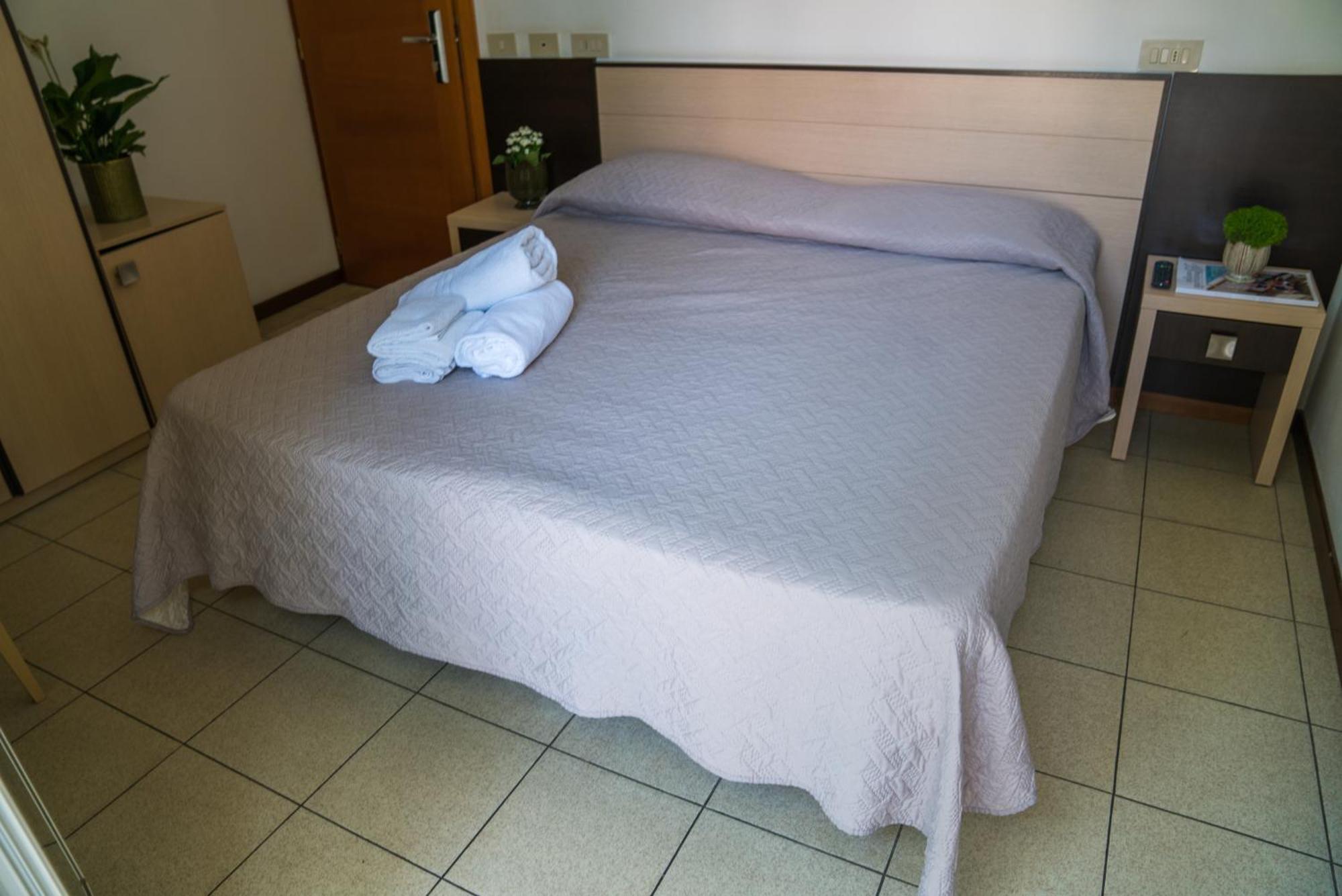 Hotel Europa 米兰马瑞提那 外观 照片